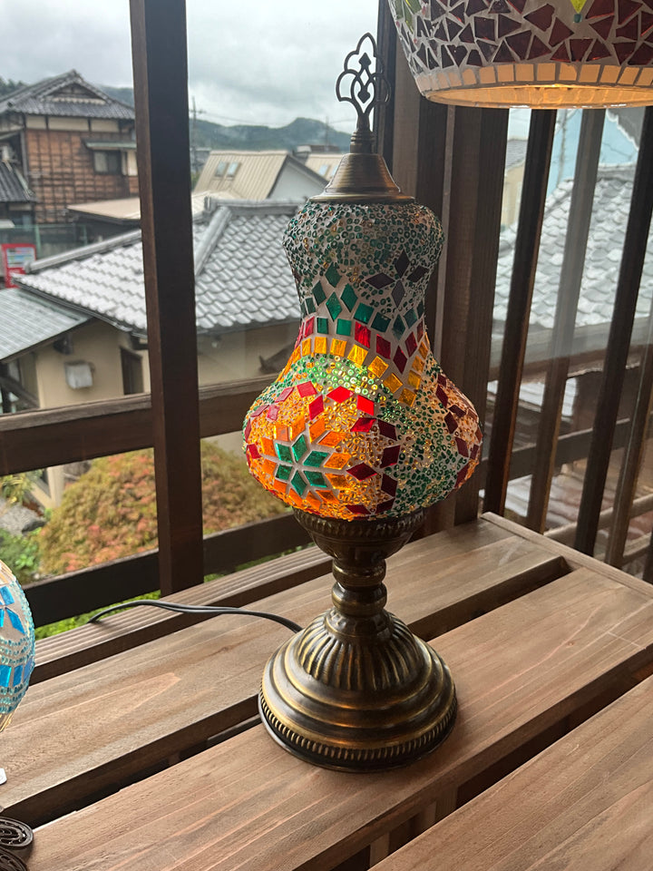 ひょうたん型スタンドランプ