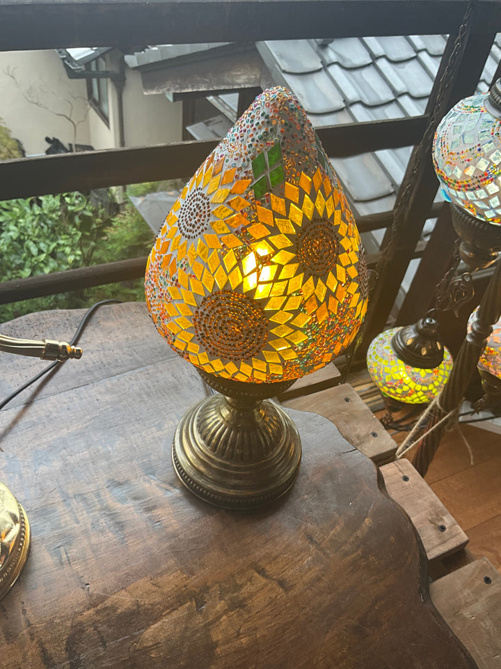 いちご型スタンドランプ